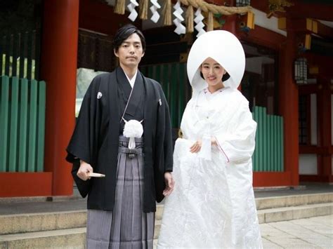 日本結婚穿什麼？談論婚禮服時，我們不能忽視文化與個人喜愛的融合。